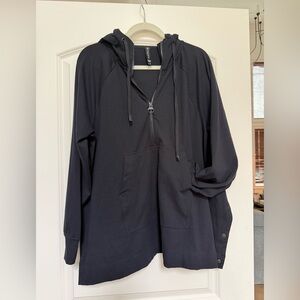 Athleta Glacier Handkerchief Poncho Hoodie Black Medium Athleisure Sweater